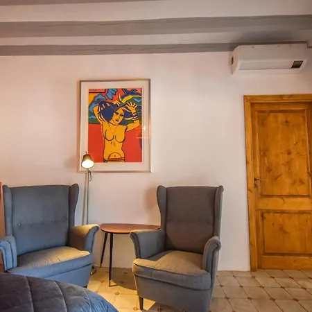 Can Karlito Hotel